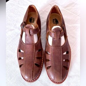 Roots Men’s Vintage Tan Leather Ankle Strap Buckle Closure Size 10D and 10 1/2D